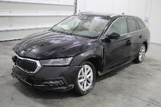 Vrakbiler auto Skoda Octavia  2022/2