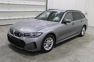 krockskadad bil auto BMW 3-serie 318 2024/7