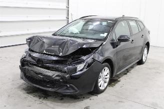 damaged passenger cars Toyota Corolla  2023/5