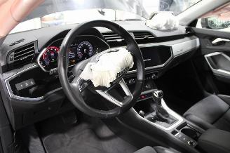 Audi Q3  picture 9