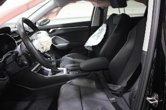 Audi Q3  picture 10