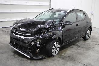 krockskadad bil auto Kia Stonic  2023/5