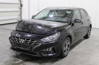 Damaged car Hyundai I-30 i30 2022/9