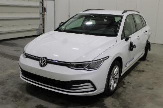 damaged passenger cars Volkswagen Golf  2022/7