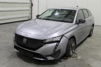 Vaurioauto  passenger cars Peugeot 308  2023/6