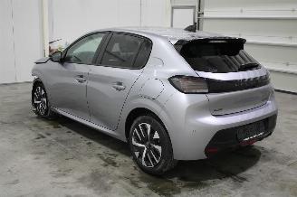 Peugeot 208  picture 4