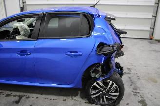 Peugeot 208  picture 11