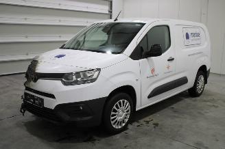 skadebil auto Toyota ProAce CITY 2023/1