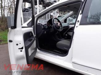 Volkswagen Up! Up! (121), Hatchback, 2011 1.0 12V 75 picture 15