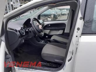 Volkswagen Up! Up! (121), Hatchback, 2011 1.0 12V 75 picture 17