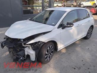Salvage car Volkswagen Golf Golf VIII (CD1), Hatchback, 2019 1.0 eTSI 12V 2022/1
