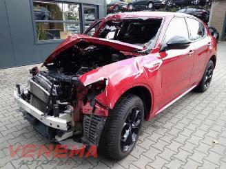 Vrakbiler auto Alfa Romeo Stelvio Stelvio (949), SUV, 2017 2.0 T 16V Q4 2022/2