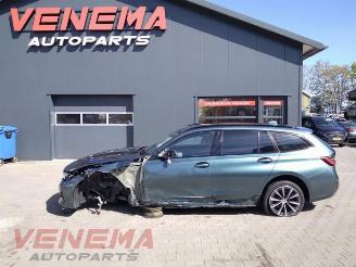 Vrakbiler auto BMW 3-serie 3 serie Touring (G21), Combi, 2019 318d 2.0 TwinPower Turbo 16V Mild Hybrid 2022
