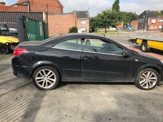 Coche siniestrado Opel Astra BENZINE - 1600CC - 6VIT 2009/1