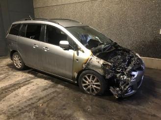 Coche siniestrado Mazda 5 1998cc DIESEL 81KW EURO4 2010/7