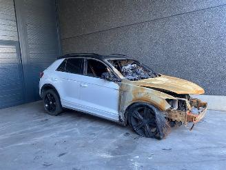demontáž osobní automobily Volkswagen T-Roc SUV 2018 2.0 TDI 150 4Motion 16V SUV  Diesel 1.968cc 110kW 4x4 2019/1