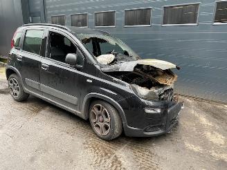 Coche siniestrado Fiat Panda (312) Hatchback 2012 0.9 TwinAir 60 Hatchback  Benzine 964cc 44kW (60pk) FWD 2021/5
