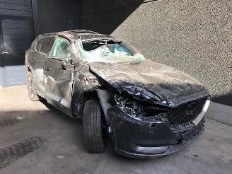 Coche siniestrado Mazda CX-5 (KF) SUV 2019 2.2 SkyActiv-D 184 16V 4WD SUV  Diesel 2.191cc 135kW (184pk) 4x4 2019/8