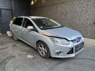 Auto da rottamare Ford Focus III Wagon Combi 2010 / 2018 1.6 TDCi 115 Combi/o  Diesel 1.560cc 85kW (116pk) FWD 2013/1
