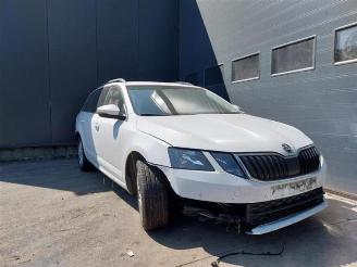 Uttjänta bilar auto Skoda Octavia  2017/8