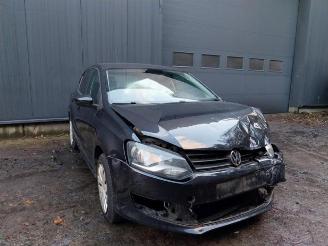 Coche siniestrado Volkswagen Polo Polo V (6R), Hatchback, 2009 / 2017 1.2 12V BlueMotion Technology 2010/2