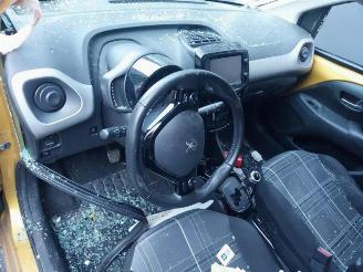 Peugeot 108 108, Hatchback, 2014 1.0 12V picture 8