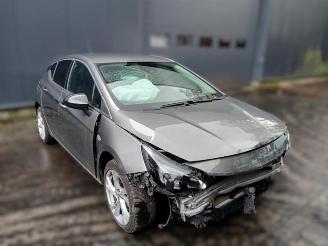 Coche siniestrado Opel Astra Astra K, Hatchback 5-drs, 2015 / 2022 1.5 CDTi 122 12V 2021/10