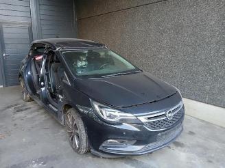 Coche siniestrado Opel Astra Astra K, Hatchback 5-drs, 2015 / 2022 1.4 Turbo 16V 2016/1