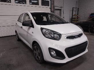 skadebil auto Kia Picanto  2014/9
