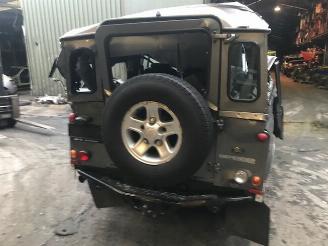 Uttjänta bilar auto Land Rover Defender 2400CC - DIESEL - 6VIT 2010/1