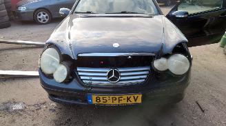 Mercedes C-klasse C220 CDI 611962 Blauw 189 onderdelen picture 8