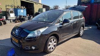 Vrakbiler auto Peugeot 5008 2010 1.6 HDI 9HZ Zwart KTVD onderdelen 2010/8