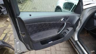 Mercedes C-klasse 2002 C180 111951 Grijs 744 onderdelen picture 11