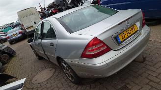 Mercedes C-klasse 2002 C180 111951 Grijs 744 onderdelen picture 3