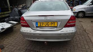 Mercedes C-klasse 2002 C180 111951 Grijs 744 onderdelen picture 4