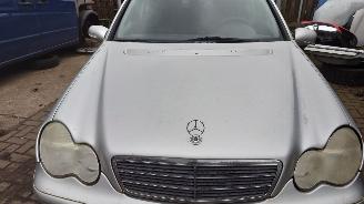 Mercedes C-klasse 2002 C180 111951 Grijs 744 onderdelen picture 9