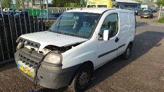 Auto da rottamare Fiat Doblo 2002 1.9 JTD 182B9 Wit 249 onderdelen 2002/8