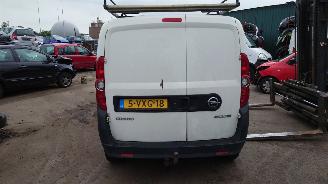 Opel Combo 2012 1.3 CDTI A13FD Wit 249 onderdelen picture 4