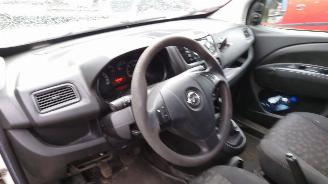 Opel Combo 2012 1.3 CDTI A13FD Wit 249 onderdelen picture 18