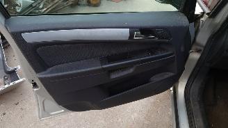 Opel Zafira B 2006 2.2 16v Z22YH Grijs Z167 onderdelen picture 13