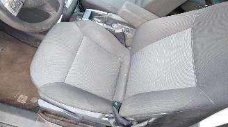 Opel Zafira B 2006 2.2 16v Z22YH Grijs Z167 onderdelen picture 15