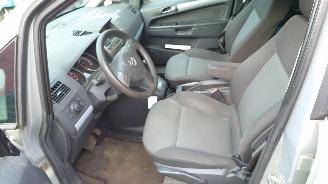 Opel Zafira B 2006 2.2 16v Z22YH Grijs Z167 onderdelen picture 14