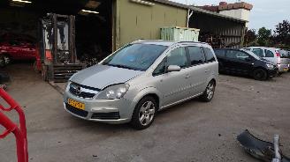 Uttjänta bilar auto Opel Zafira B 2006 2.2 16v Z22YH Grijs Z167 onderdelen 2006/5