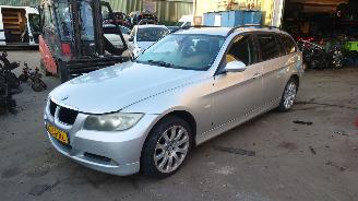 Vrakbiler auto BMW 3-serie E91 2006 320D 204D4 M47N20 Grijs 354 onderdelen 2006/1