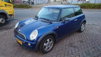 disassembly passenger cars Mini Mini 2001 1.6 16v W10B16A Blauw 862 onderdelen 2001/9