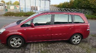 Opel Zafira B 2006 1.8 16v Z18XER Rood Z50C onderdelen picture 2