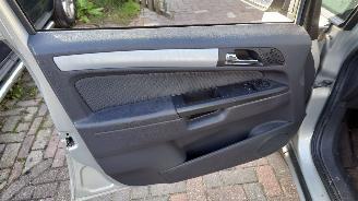 Opel Zafira B 2006 1.8 16v Z18XER Grijs Z167 onderdelen picture 13