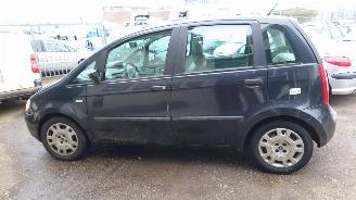 Fiat Idea 2004 1.4 16v 843A1 Zwart 632 onderdelen picture 2