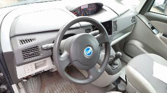 Fiat Idea 2004 1.4 16v 843A1 Zwart 632 onderdelen picture 14