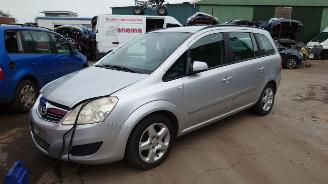 demontáž osobní automobily Opel Zafira B 2008 1.6 16v Z16XER Grijs Z157 onderdelen 2008/3